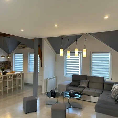 Iva Lux2 Apartment