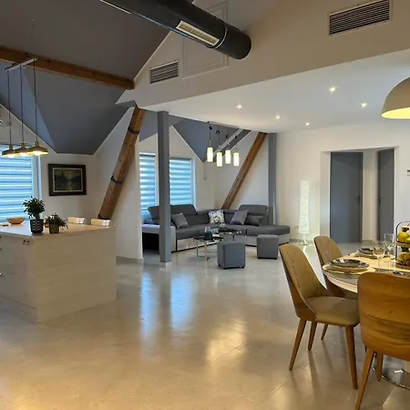 Iva Lux2 Apartment *
